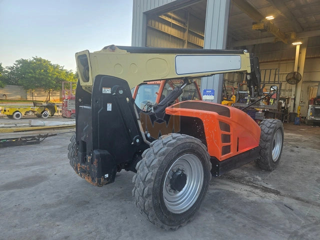 Forklift Variable Reach