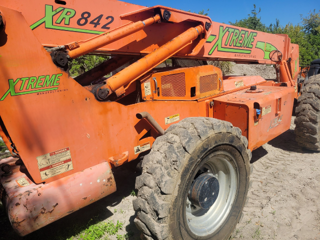Xtreme Variable Reach Forklift