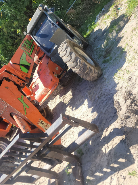 Xtreme Variable Reach Forklift