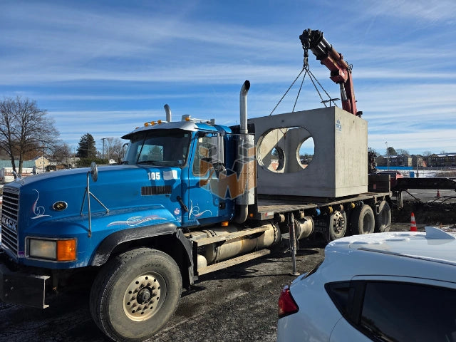 Mack Knuckle Boom Truck