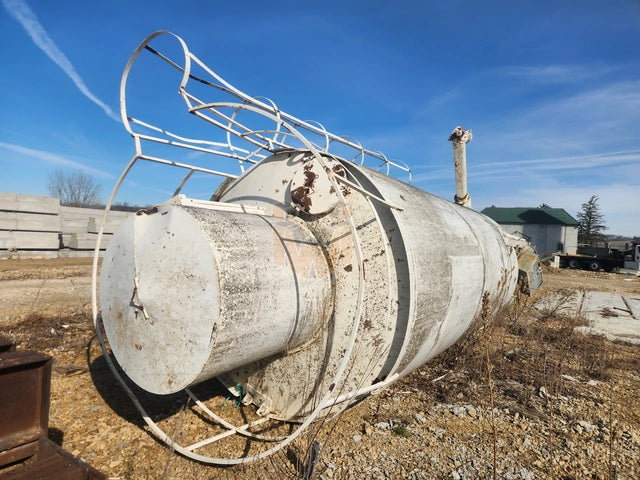 Cemen Tech cement silo with auger feed