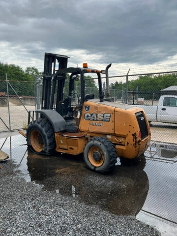 Case 586H All-Terrain forklift