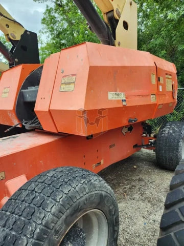 JLG Telescopic Boom Lift 76-80'