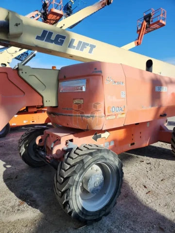 JLG Articulating Boom Lift 76-85'
