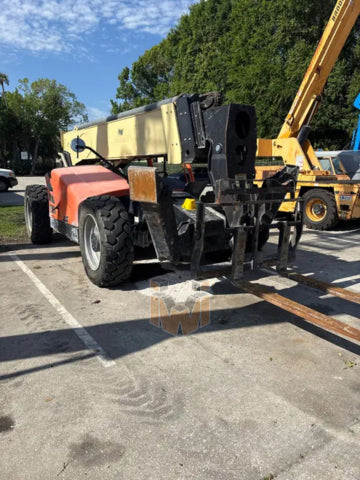 JLG Variable Reach 53'-69' Forklift 12000#