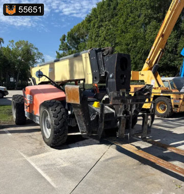 JLG Variable Reach 38-44' Forklift 7000#