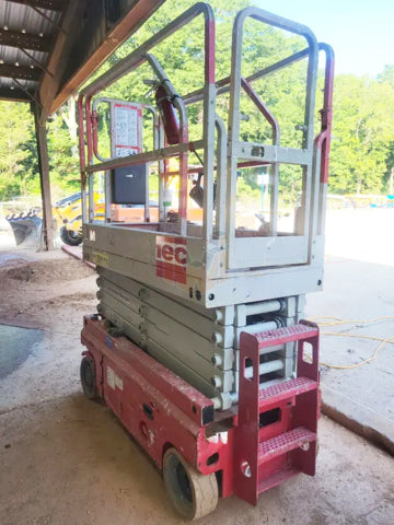 MEC Scissor Lift 24-26' Elec 72-74" Length