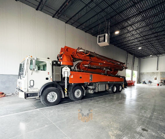 Mack MRU613 truck with Alliance boom pump