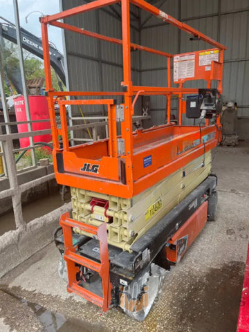 JLG Electric Scissor Lift