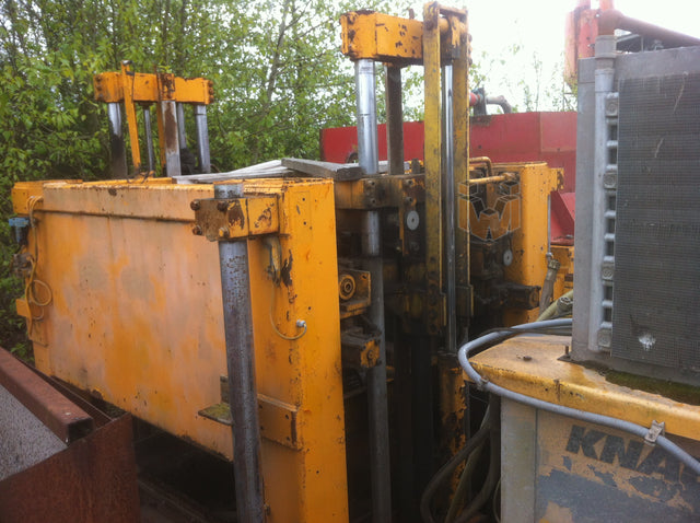 Knauer 400-5 paver machine: 25+ mold boxes
