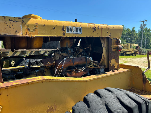 Galion 15-Ton Rough Terrain Crane