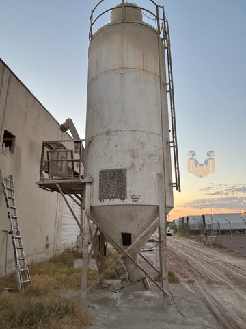 Cement silo: 27 ton capacity