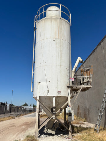 Cement silo: 27 ton capacity