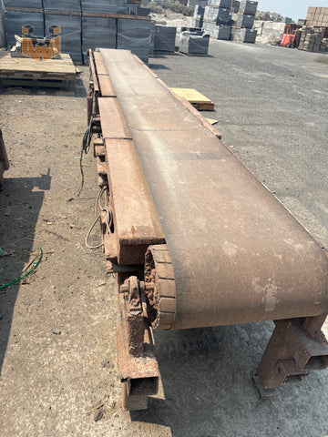 Vibrating conveyors