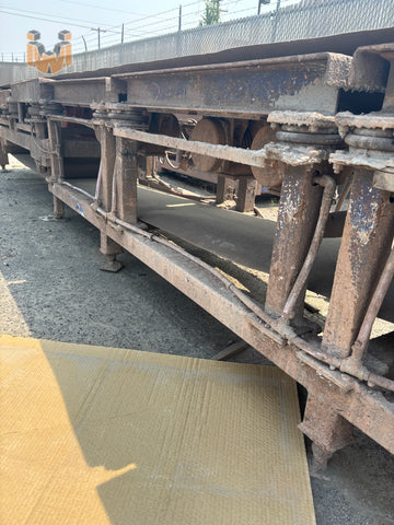 Vibrating conveyors