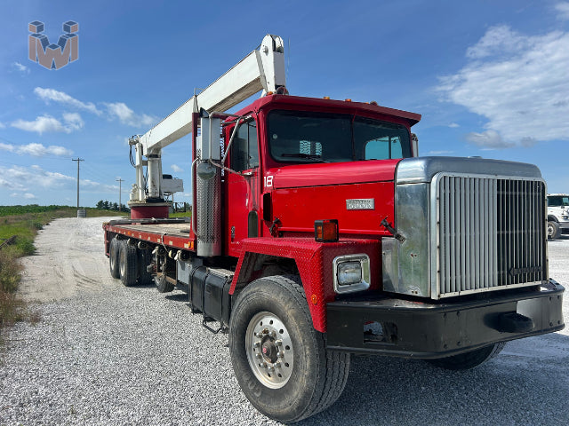 International QMC Boom Truck