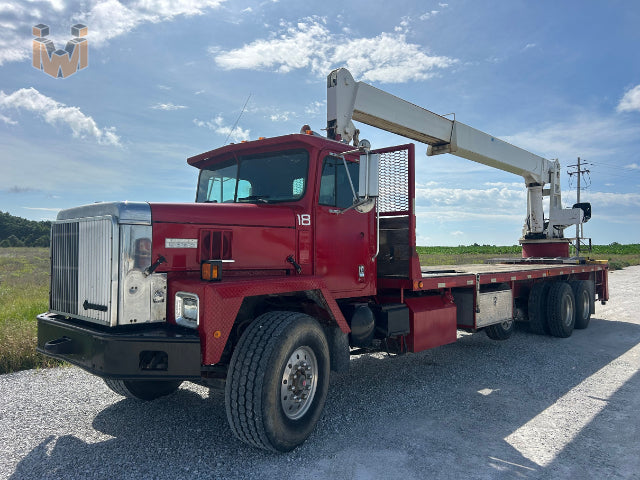 International QMC Boom Truck