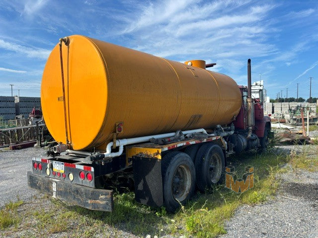 Mack RD686 Water Truck