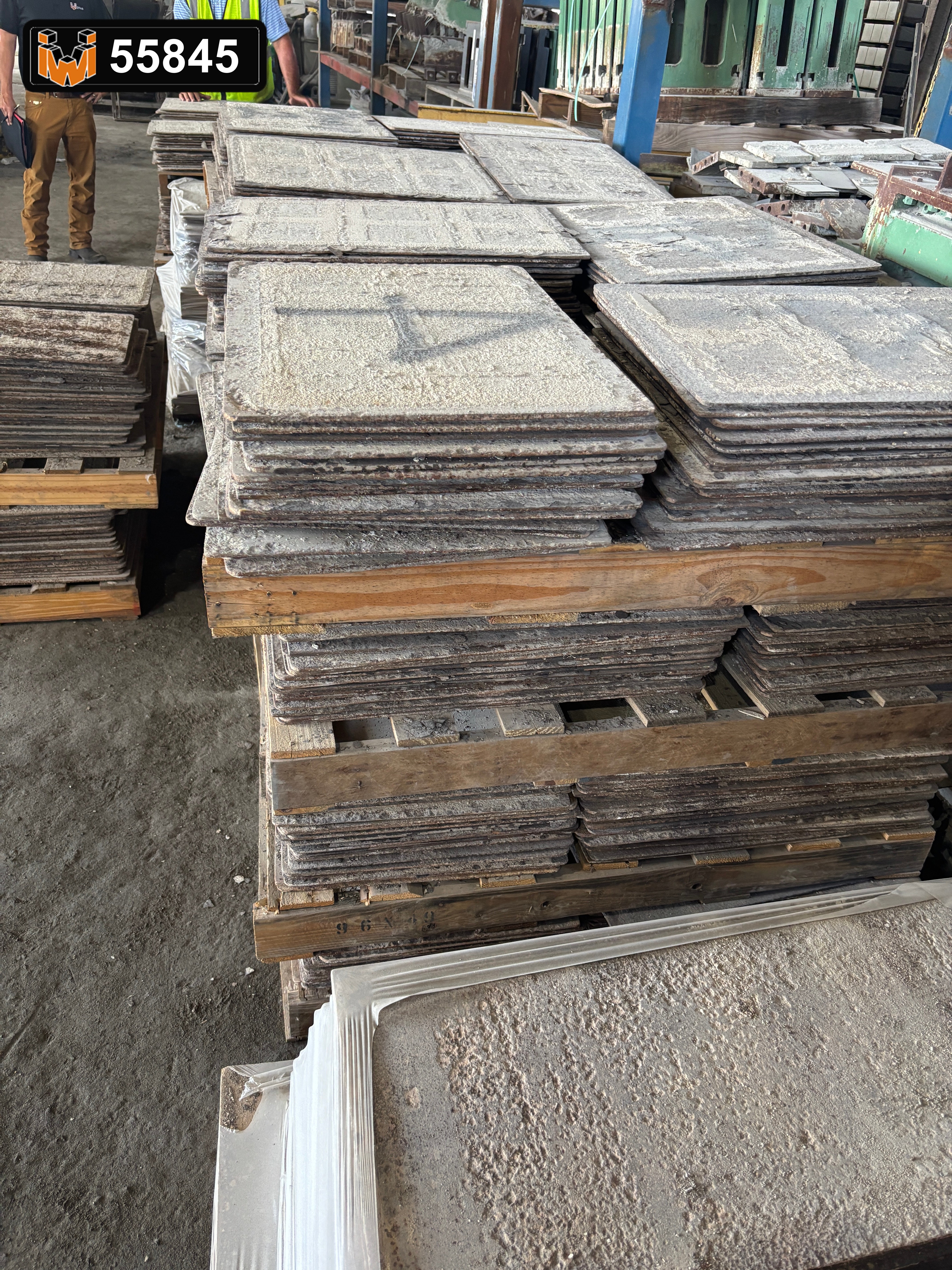 2,500 (18 1/2 x 26) pallets
