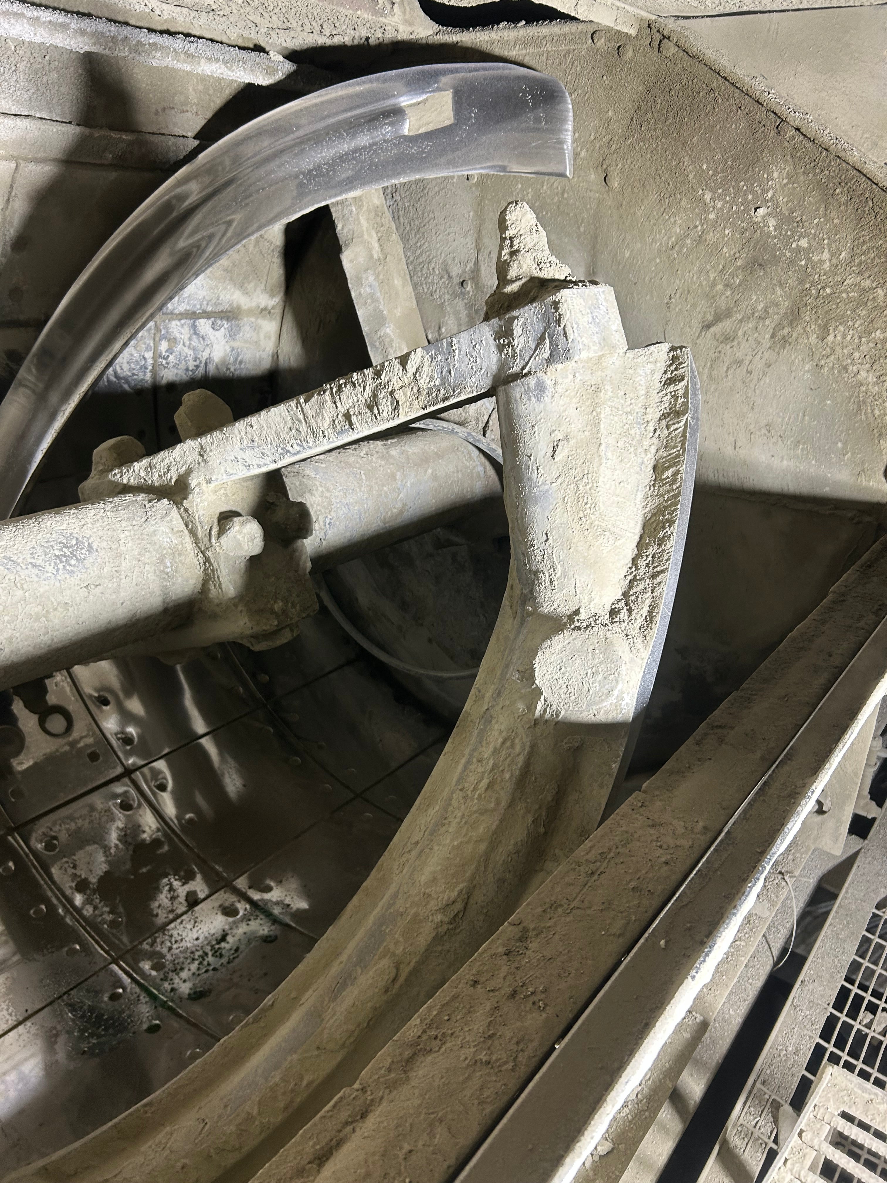 Besser 80 cu ft mixer