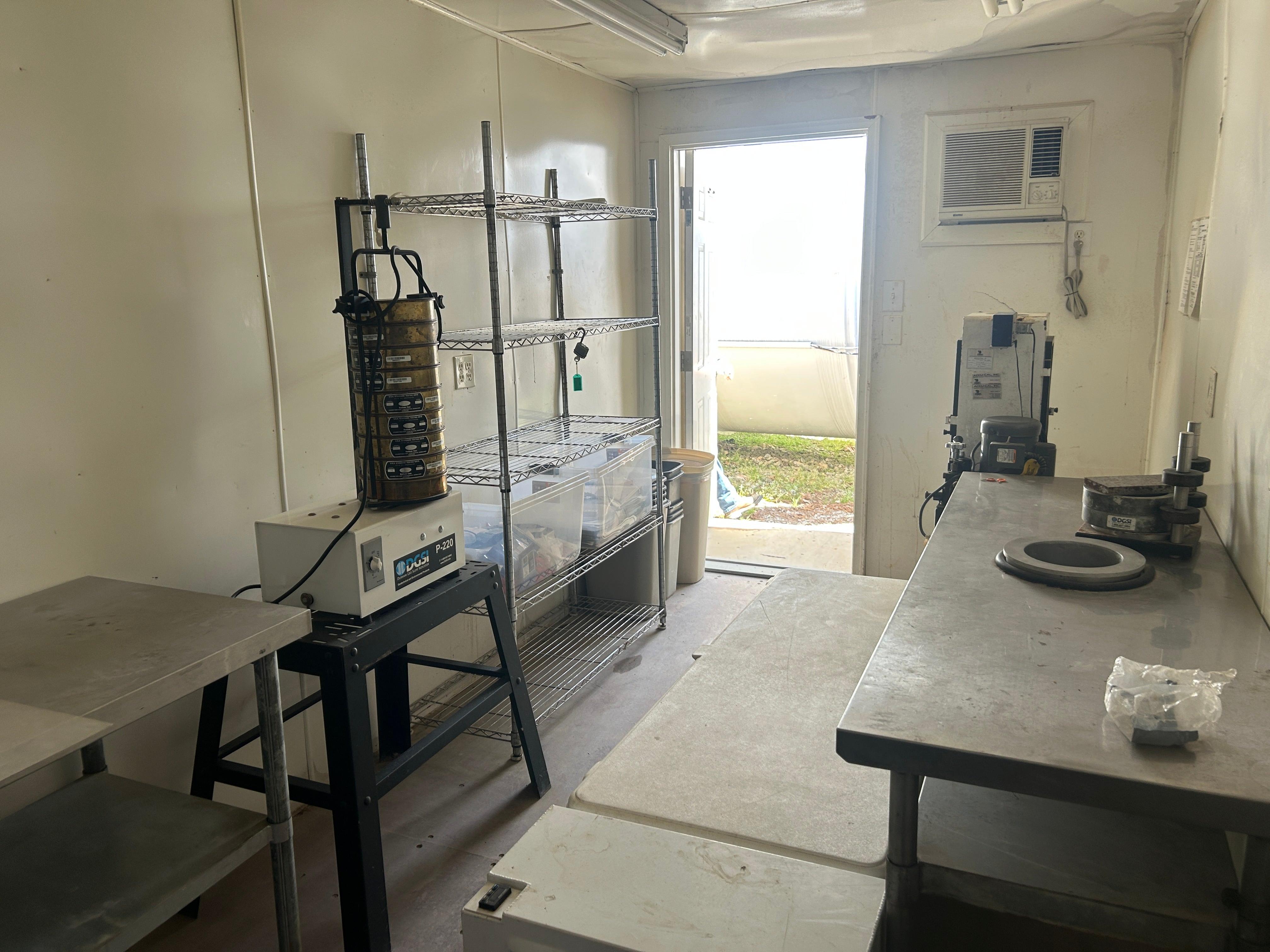 SBM Super Moby Mix 130 Mobile Batch Plant