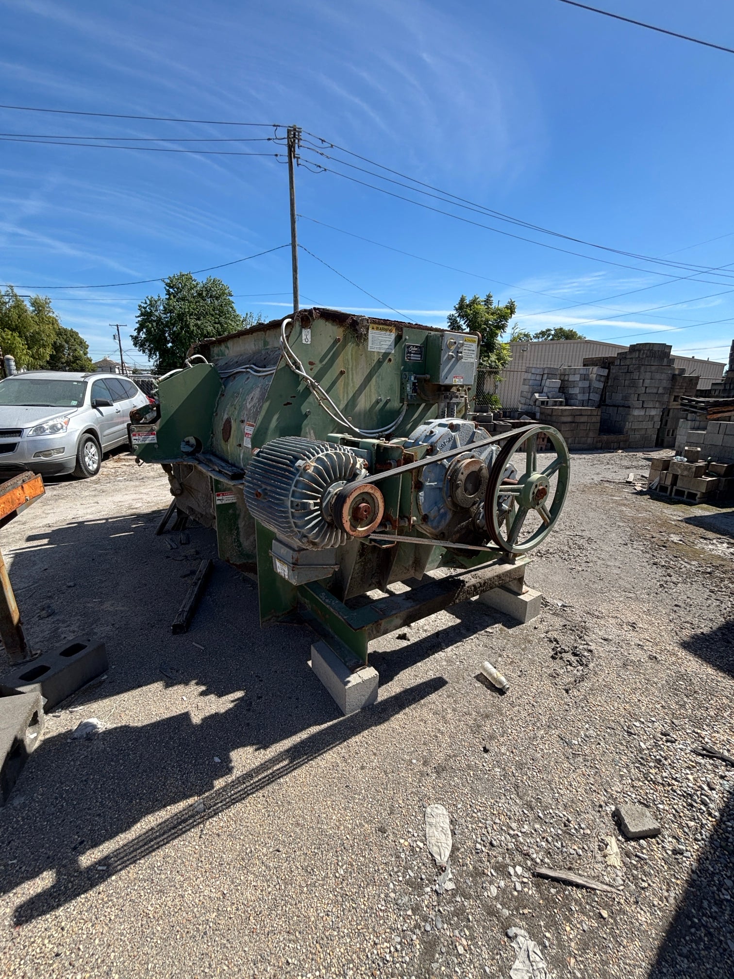 Columbia 81 cu ft mixer