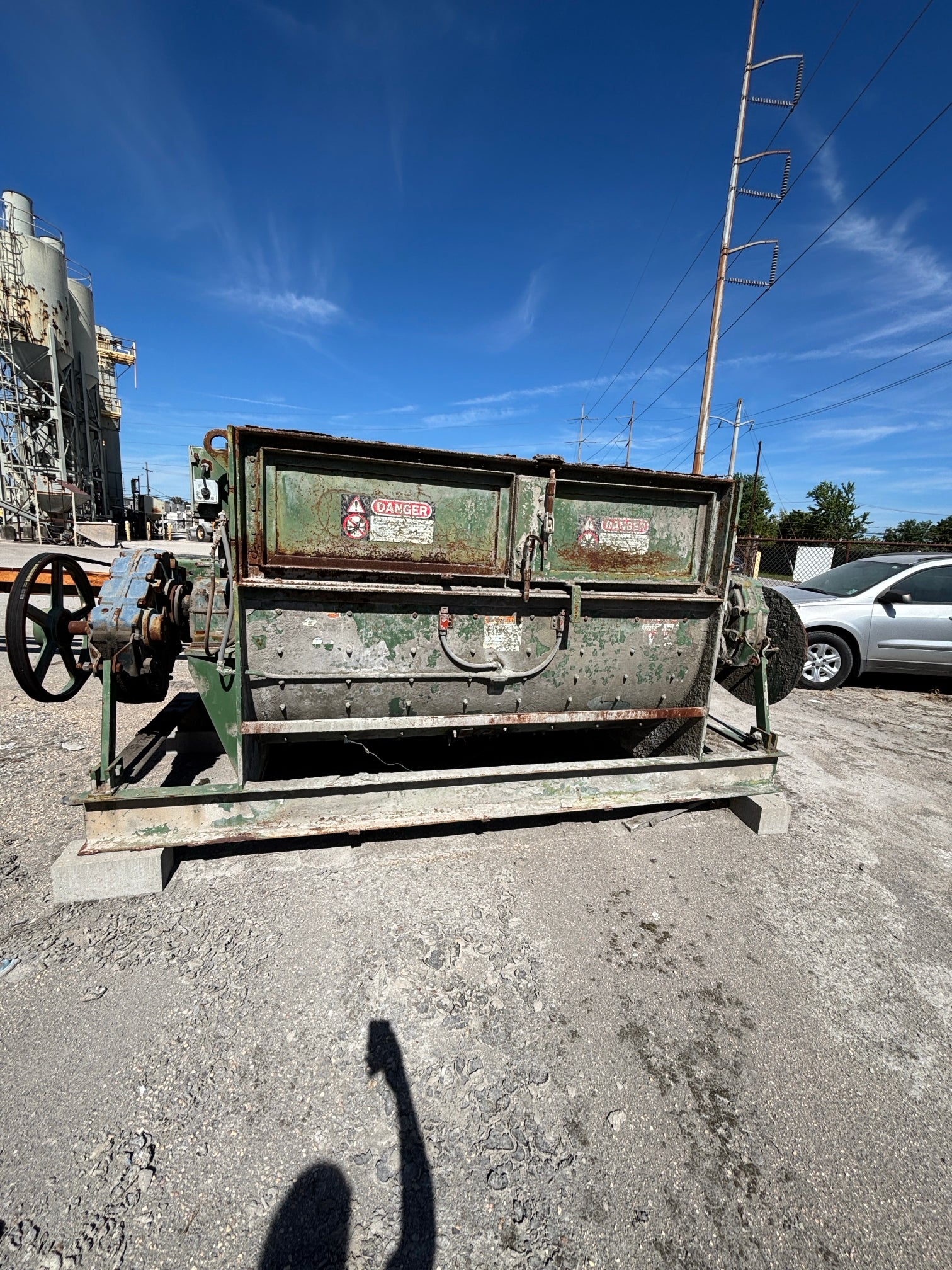 Columbia 81 cu ft mixer