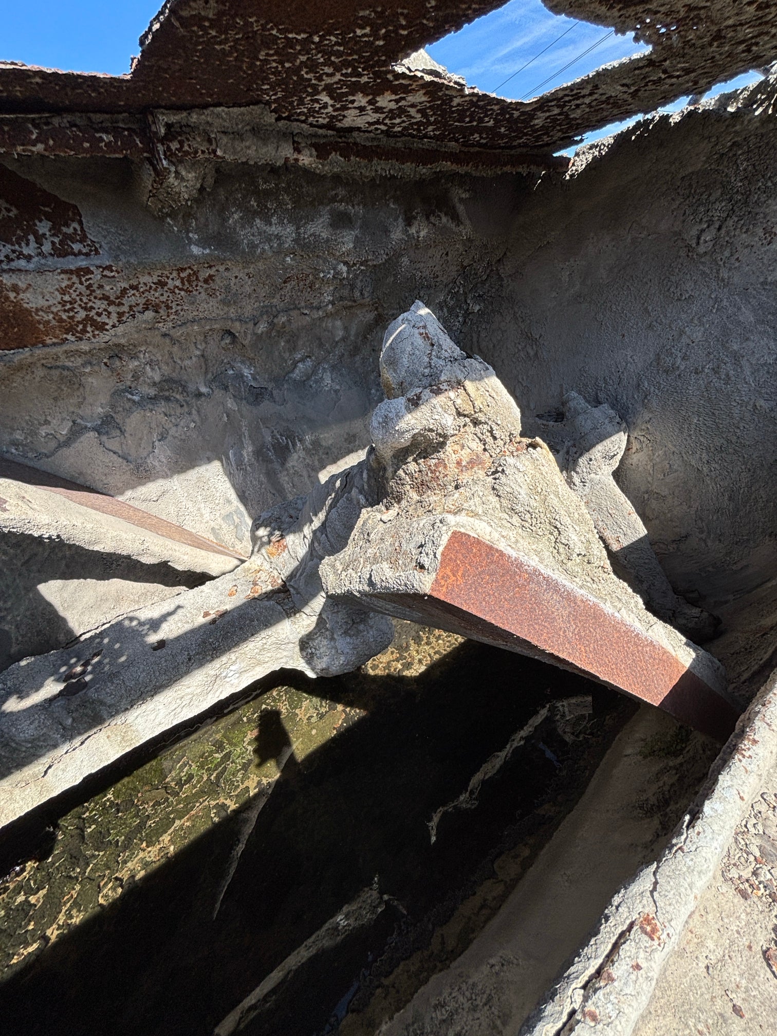 Columbia 81 cu ft mixer