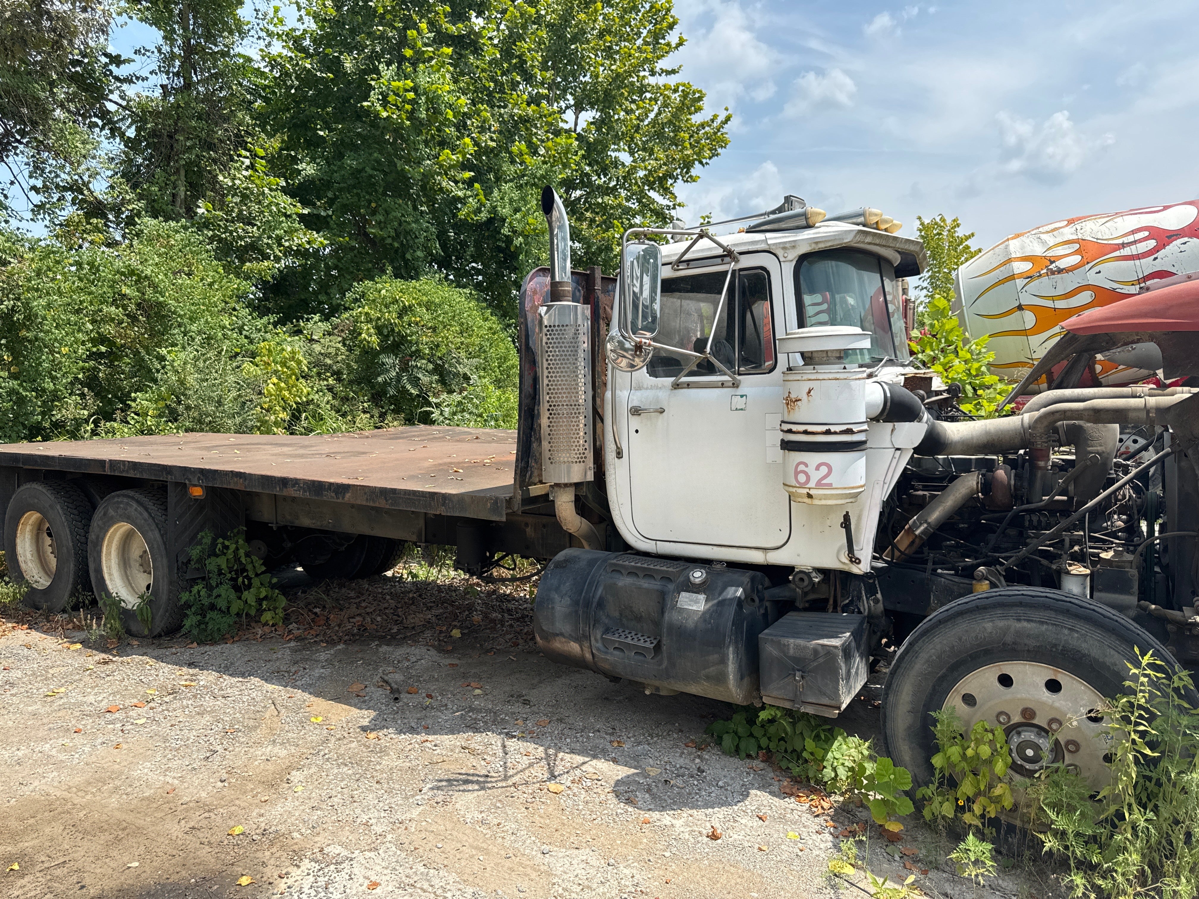 Mack Flatbed