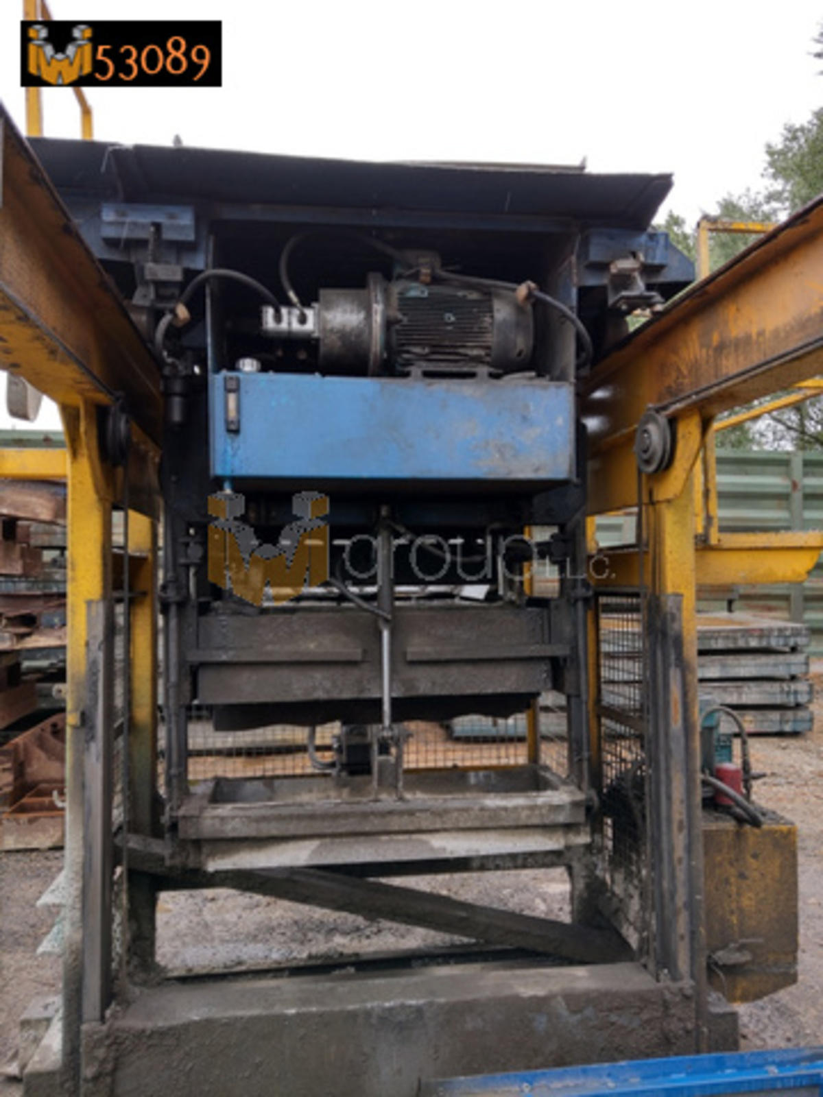 Coote Rotoscreed and Pallet Handler System