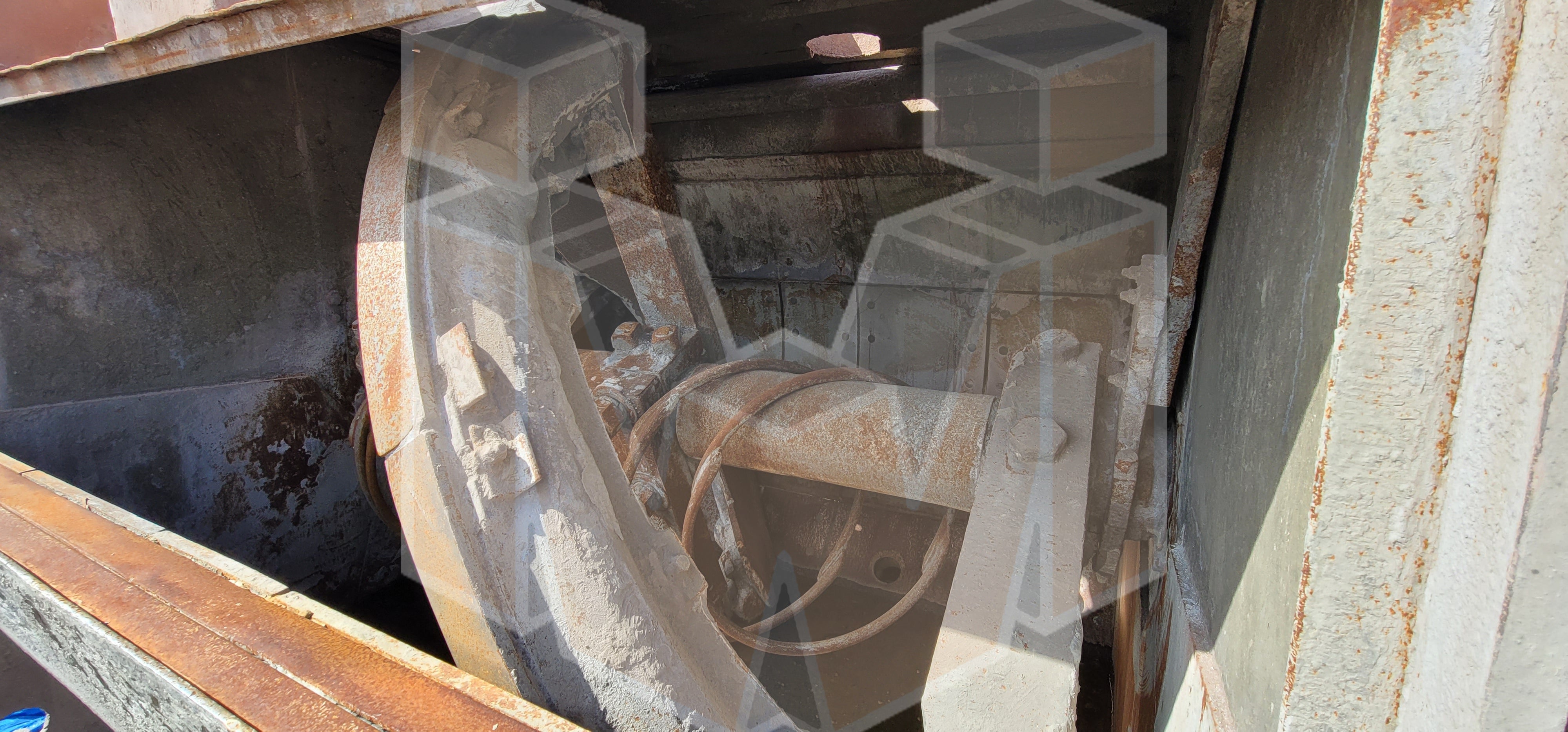 Besser 80 cu ft mixer