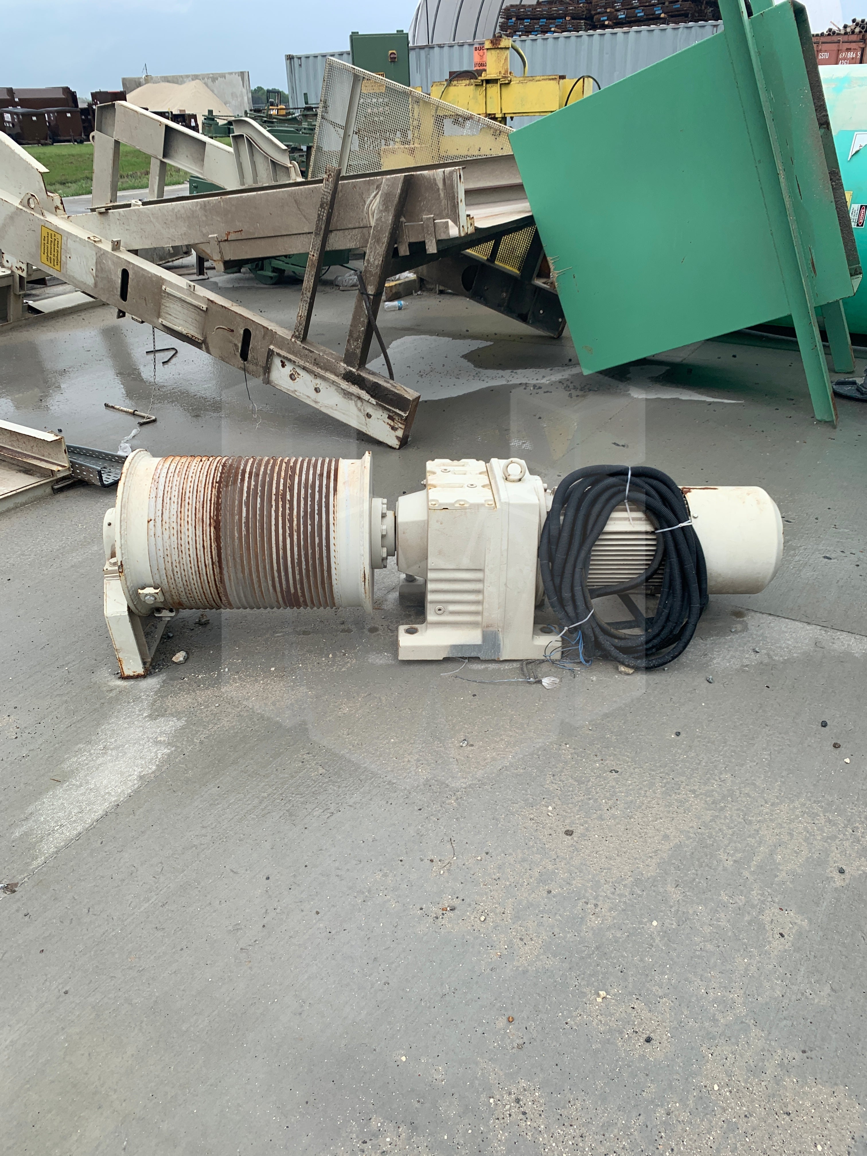 ACT Skip Bucket with Motor and gearbox