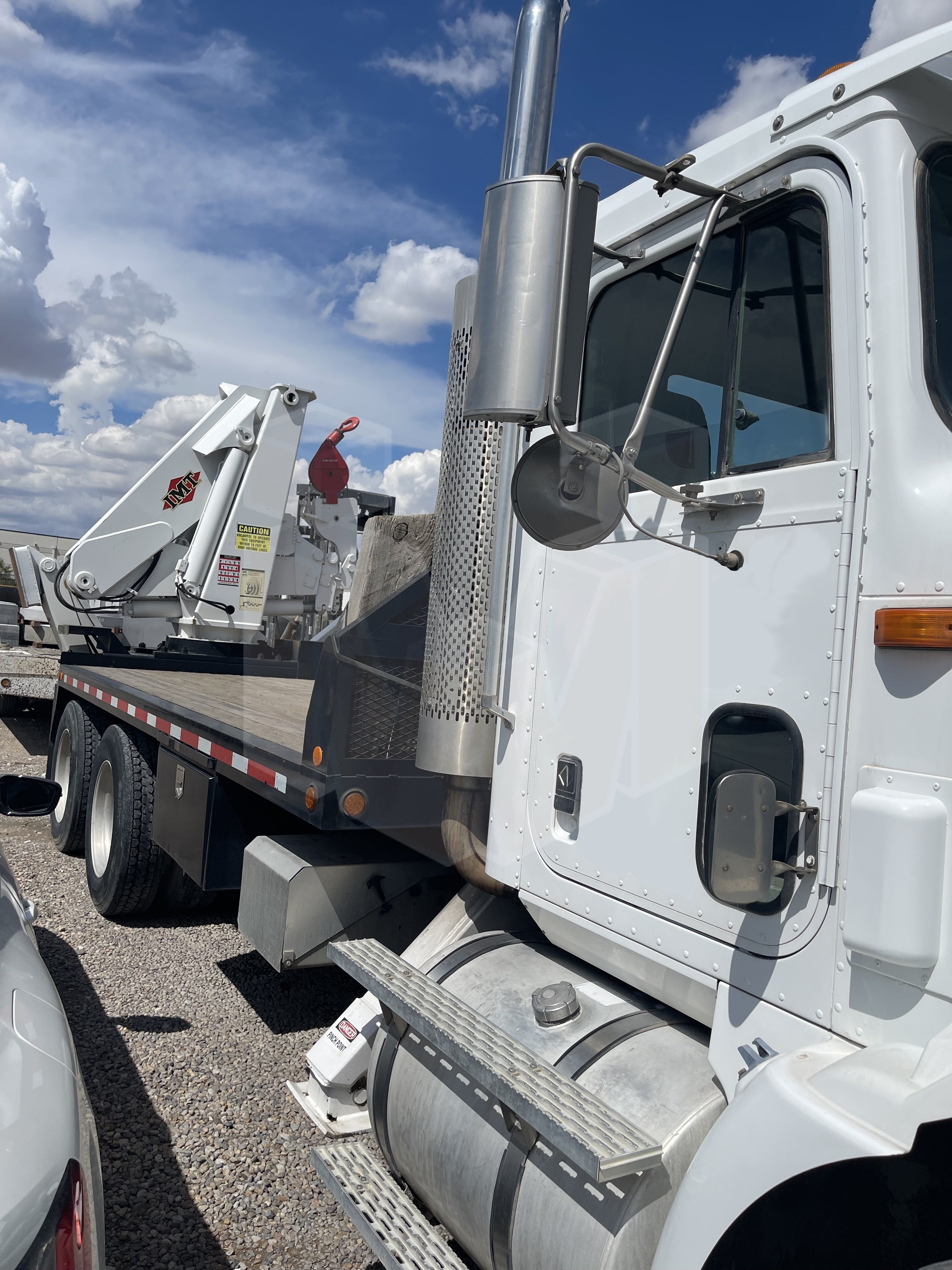International Eagle boom truck