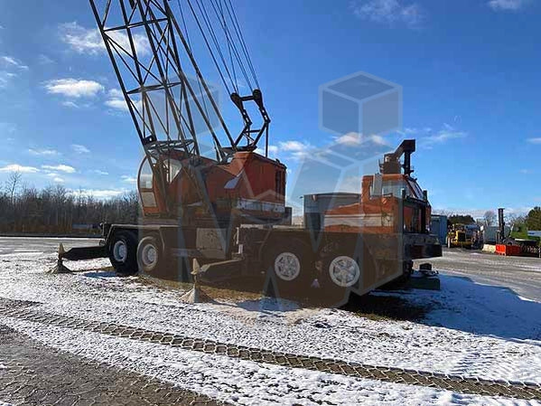 P&H 60 ton lattice boom crane